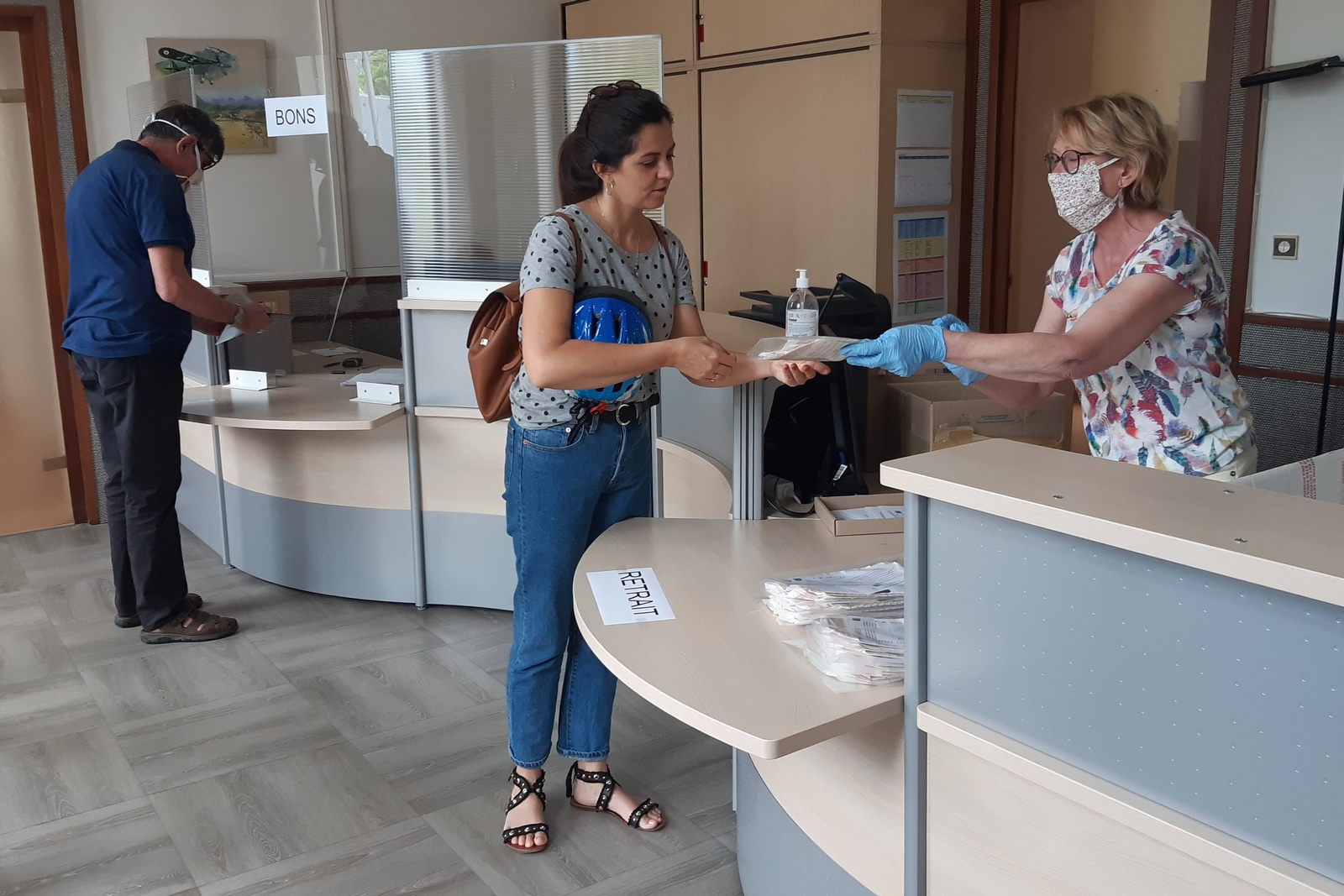 distribution de masques covid mairie